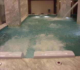 四川綿陽游泳池三集一體除濕熱泵&radic;歡迎您