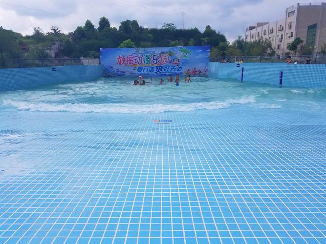 人工造浪設備費用全解析 從設備類型到成本構成